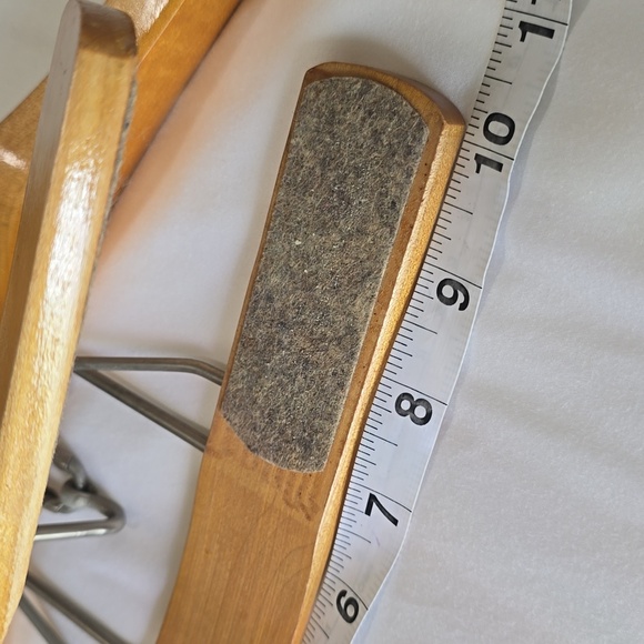 Setwell Vintage Wooden French Collar Deluxe Suit Hanger with Pant Clamp - Picture 10 of 12